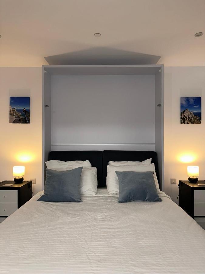 E1 Apartment High Level Sea View ジブラルタル エクステリア 写真